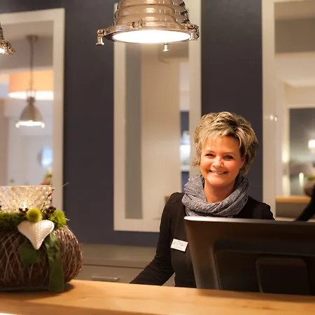 Hotel Markgrafenheide 3*
