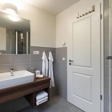 Hotel Markgrafenheide 3*
