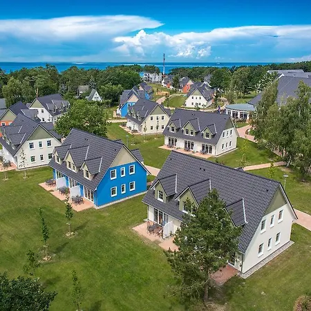 Отель Markgrafenheide 3*