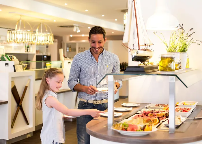 Hotel Markgrafenheide 3*